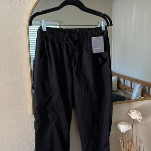 Jaanuu black jogger scrubs